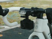 Uno sguardo alla nuova luce per bicicletta, qui mostrata senza ciclocomputer montato.