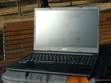 Acer Aspire 7 all'aperto