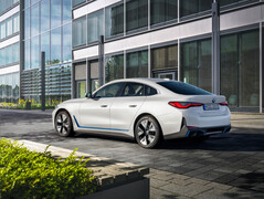 La BMW i4 eDrive40 a manqué sa consommation d'énergie officielle WLTP d'une marge relativement faible (Image : BMW)