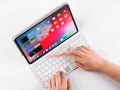Tastiera Fusion 2.0: La tastiera è dotata di un touchpad