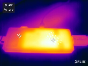 Il PC Stick Higole durante lo stress test (parte anteriore)