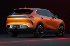 Il SUV T7 con garanzia a vita Rhino sulla batteria.