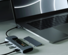 Il Satechi USB-C Hybrid Multiport Adapter è dotato di un contenitore per SSD M.2. (Immagine: Satechi)