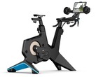 Il Garmin Tacx NEO Bike Plus simula superfici all'aperto come piste di ghiaia o ciottoli. (Fonte: Garmin)