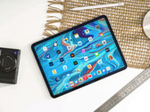 Al momento c'è confusione sulle specifiche dell'iPad da 14,1 pollici. (Fonte: Jeremy Bezanger)