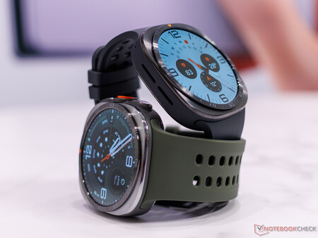 Samsung Galaxy Watch Ultra 2 in 2 colori (nella foto)