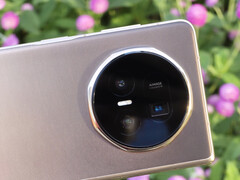 Honor utilizzerà il Magic V5 per presentare una nuova fotocamera con teleobiettivo da 70 mm. (Fonte: fenibook)