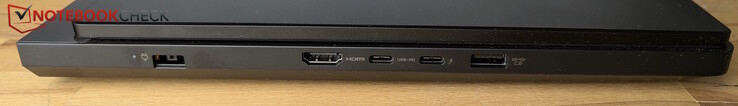 A sinistra: Alimentazione, HDMI, USB-C con Thunderbolt 4 (DisplayPort), USB-C (10 Gbps, Power Delivery 65-100 W, DP), USB-A (10 Gbps, Sempre acceso)