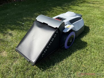 Anthbot N8 con deflettore di scarico