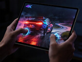 Il tablet da gioco Legion Y900 da 13 pollici avrà lo Snapdragon 8 Elite Gen 5. Nella foto: un'immagine promozionale che mostra il tablet mentre esegue un gioco di corse. 