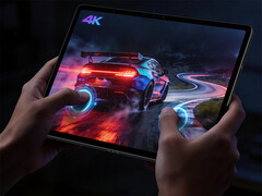 Il tablet da gioco Legion Y900 da 13 pollici avrà lo Snapdragon 8 Elite Gen 5. Nella foto: un'immagine promozionale che mostra il tablet mentre esegue un gioco di corse. 