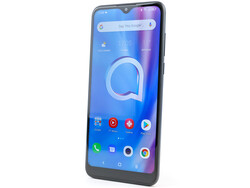 Recensione dello smartphone Alcatel 1S (2020). Dispositivo di test fornito da TCL Germany.