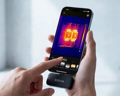 L'ultima termocamera di Rision utilizza la fotocamera dello smartphone per migliorare la qualità dell'immagine.