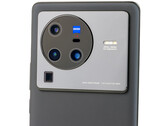 Recensione dello smartphone Vivo X80 Pro: Fotocamera Primus con enorme sensore di impronte digitali