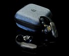 L'iFi Go Pod Air si collega agli IEM tramite un connettore a 2 pin o MMCX. (Fonte immagine: iFi Audio)