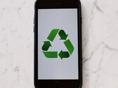 I vecchi telefoni cellulari possono essere utilizzati per realizzare nuove soluzioni informatiche rispettose dell’ambiente.
