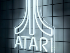 Un'insegna LED bianca al neon con il logo di Atari (fonte: Atari)