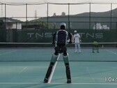 L'umanoide Ubtech Walker S2 gioca a tennis (Fonte: Ubtech Robotics su YouTube)