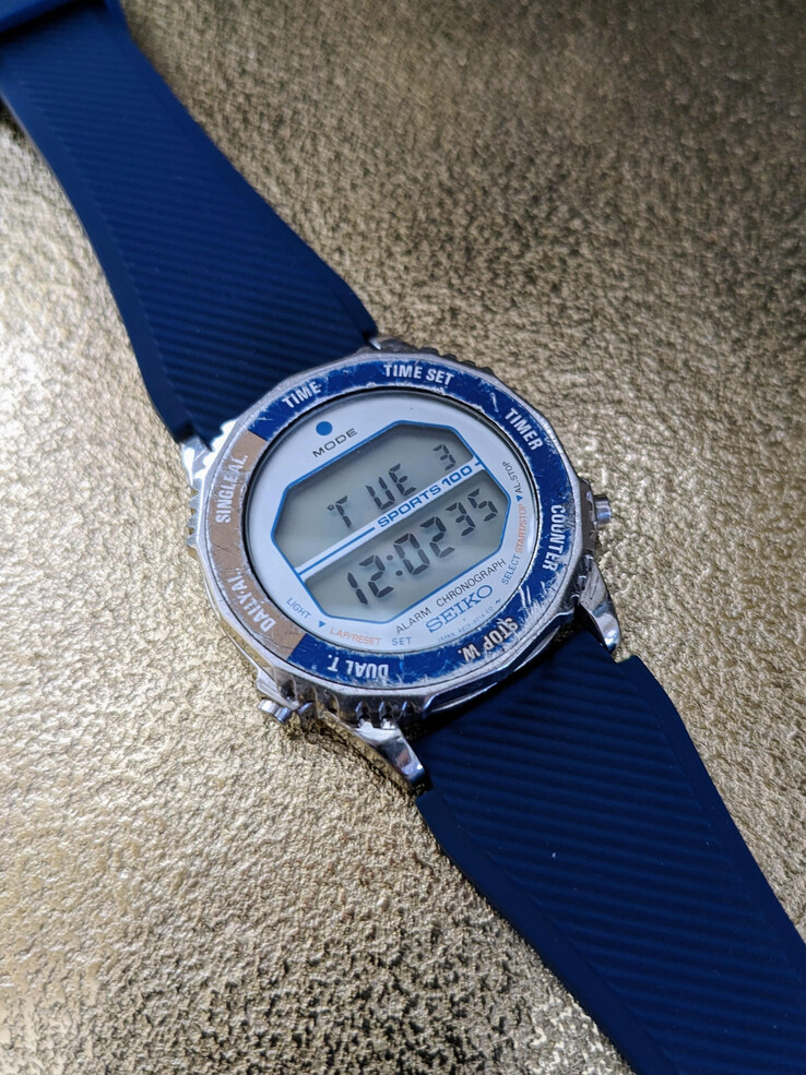 L'originale Seiko Rotocall del 1982. (u/sleimanbs via r/Watchexchange su Reddit)