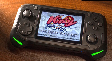 La console Abxylute E1 è in grado di eseguire giochi classici sul suo schermo LCD da 640 x 480. (Fonte: Abxylute)