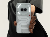 Niente ha ora rivelato il telefono (2a) in bianco con pulsanti di accensione in contrasto con il colore. (Fonte immagine: @rquandt)
