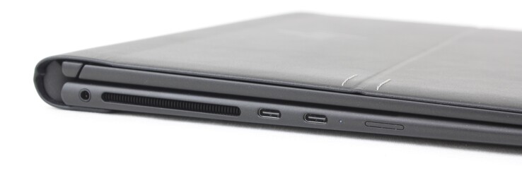 A sinistra: cuffie da 3,5 mm, 2x USB-C 4.0 con Thunderbolt 4, DisplayPort e Power Delivery, slot Nano-SIM