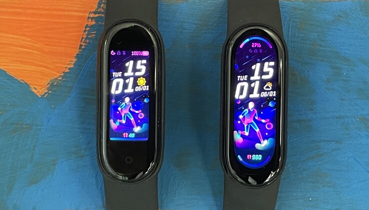 Confronto del display: Sinistra Xiaomi Mi Smart Band 5, destra Xiaomi Mi Smart Band 6