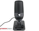 Hands-on dettagliato del Roccat Torch: Microfono entry-level per gamers e streamers con un pannello mixer