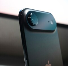 L’iPhone Air di Apple potrebbe sostituire il modello base in futuro.