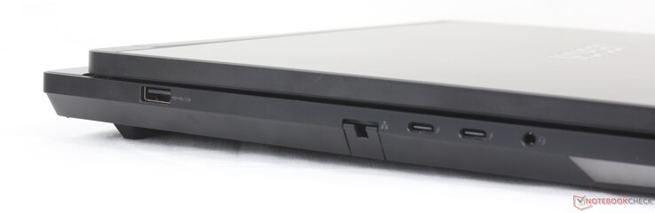 Sinistra: USB-A (10 Gbps), RJ-45, 2x USB-C Thunderbolt 4 con DisplayPort 2.1 + Power Delivery 3.0 140 W), cuffie da 3,5 mm