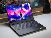 Recensione del portatile da gioco Lenovo Legion 5 15IRX10 - OLED brillante e RTX 5070 a 1.499 euro (circa 1.742 dollari)