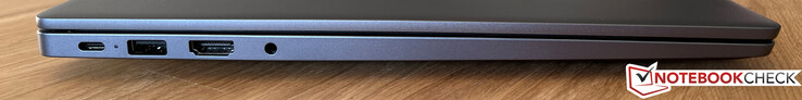 A sinistra: USB-C 3.2 Gen. 1 (5 GBit/s, modalità DisplayPort ALT, Power Delivery), USB-A 3.2 Gen.1 (5 GBit/s), HDMI 1.4, audio 3,5 mm