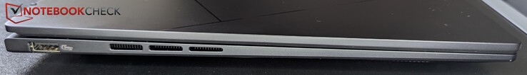 Sinistra: USB-A (5 Gb/s)