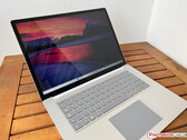 La serie Surface Laptop è in ritardo per un aggiornamento del design, nella foto del Surface Laptop 5 15. (Fonte: Notebookcheck)