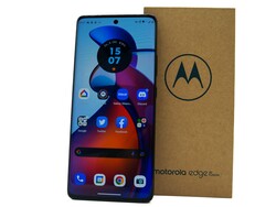 In recensione: Motorola Edge 30 Fusion. Dispositivo di prova fornito da Motorola Germania.