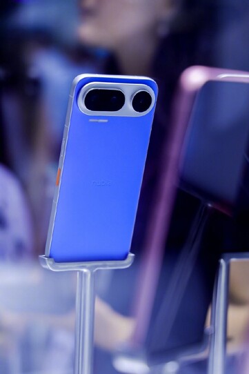 Il NaviX Ultra in blu.