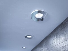 La lampada da incasso Philips Hue Adore Bathroom è ora disponibile in bianco, oltre alla versione originale in argento (nella foto). (Fonte: Philips)