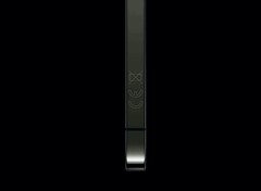 L&#039;iPhone 12 ha dei loghi incisi nel suo telaio, per qualche strano motivo. (Fonte immagine: Apple)