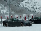 Le Tesla sono spesso rese immobili in condizioni di freddo estremo, poiché non si caricano finché le batterie non si riscaldano. (Fonte: Forbes)
