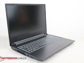 Recensione del computer portatile per gaming Schenker XMG Apex 15: Questa volta con CPU mobile, ma ancora con raffreddamento desktop