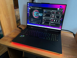 Test dell'Asus ROG Strix SCAR 18 (2023) G834JY, unità di prova fornita da Asus Germania