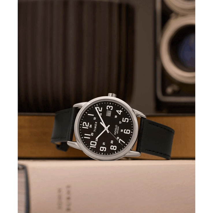 Il Timex TW2Y12800JQ è resistente all'acqua fino a 30 m (3 bar)