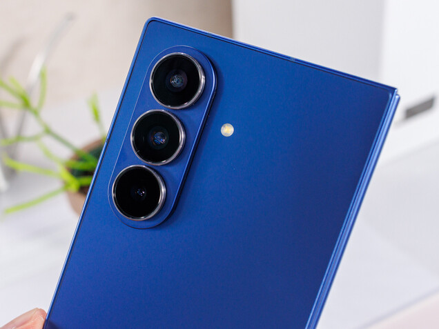 Galaxy Z Fold7 presenta una configurazione migliorata della fotocamera. (Fonte: Notebookcheck)