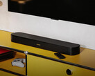 Il TV Speaker 2nd Gen viene lanciato con un tweeter centrale. Nella foto: la soundbar posizionata sotto un televisore.