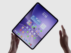 L&#039;Oppo Pad 5 ha delle cornici del display relativamente sottili su tutti i lati. (Fonte immagine: Oppo) 