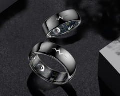 Al momento, l&#039;anello intelligente Rollme R11 (nella foto) è disponibile solo in un colore, il nero. (Fonte: Rollme)