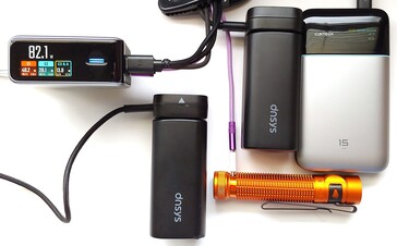 In un test, Cuktech ha erogato 82,1 W durante la ricarica di quattro dispositivi contemporaneamente.