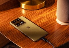 Motorola avrebbe inserito di nascosto dei codici di affiliazione nelle app per lo shopping.