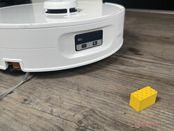 Il rilevamento degli ostacoli di Qrevo Curv 2 Flow non è ai massimi livelli.