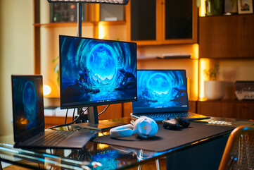 Un compagno conveniente: l’Alienware AW2726DM offre un contrasto QD-OLED incisivo e una frequenza di 240 Hz a un prezzo notevolmente inferiore, rappresentando un valido upgrade dello schermo esterno per i portatili da gaming.